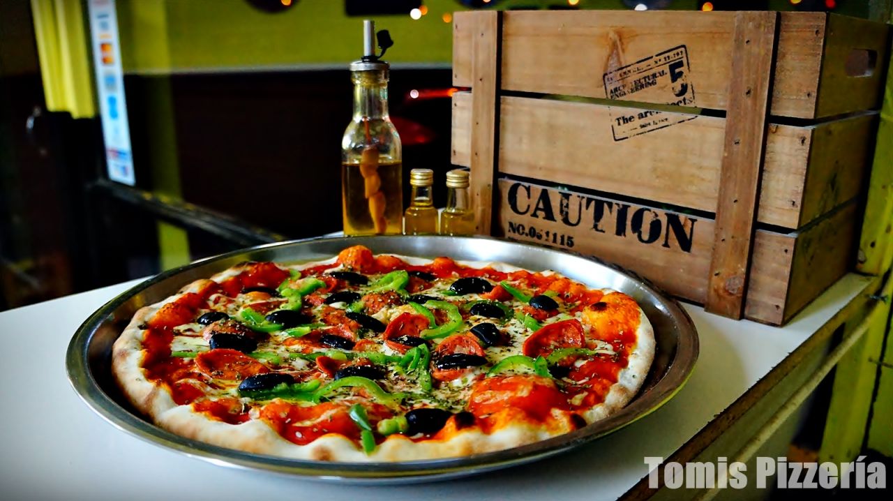 Tomi's Pizzería